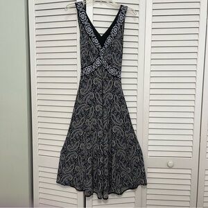 Donna Morgan Black and White Paisley Mid Length Dress